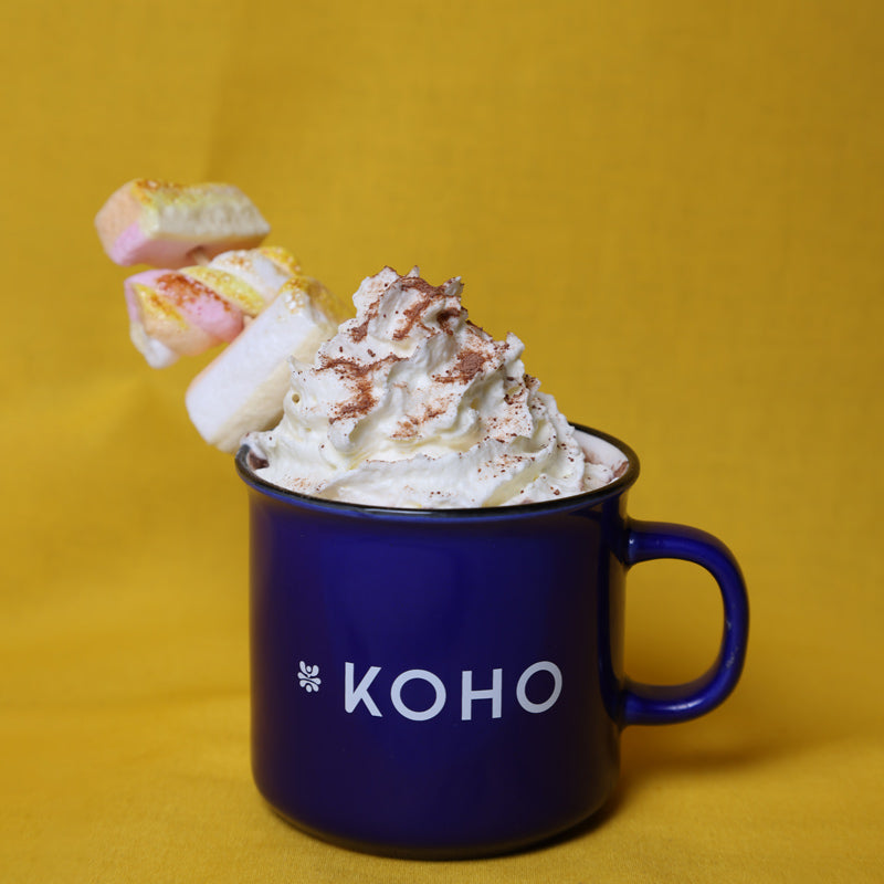 KOHO-Keramik-Tasse Blau Kakao mit Marshmallows